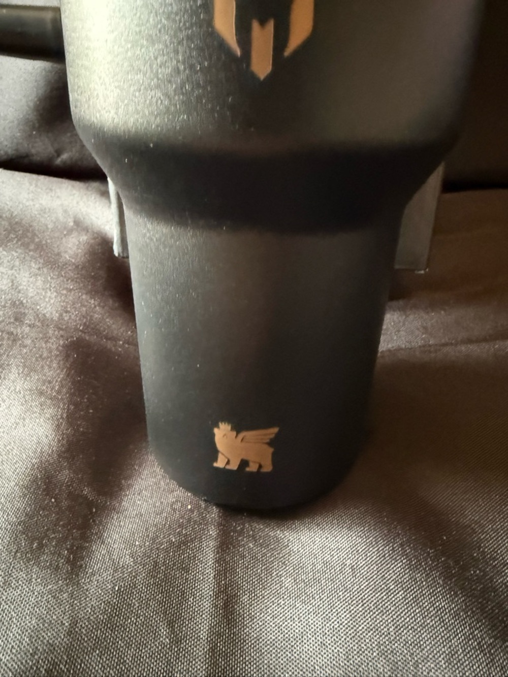 New Stanley 40oz Black and Gold Special MESSI Edition Tumbler with Flip Top - Picture 5 of 11